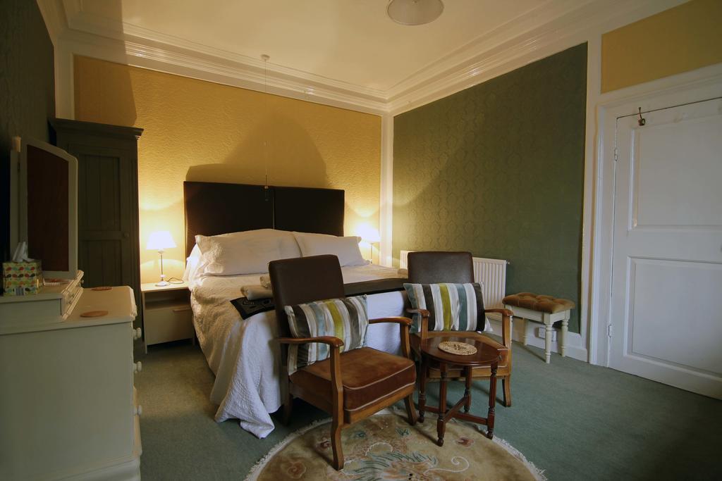 Inglewood House Bed & Breakfast มอนมัท ห้อง รูปภาพ