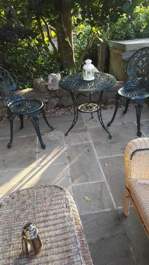 Inglewood House Bed & Breakfast มอนมัท ภายนอก รูปภาพ