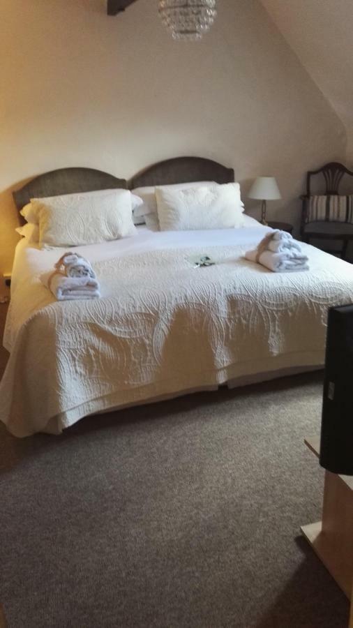 Inglewood House Bed & Breakfast มอนมัท ภายนอก รูปภาพ