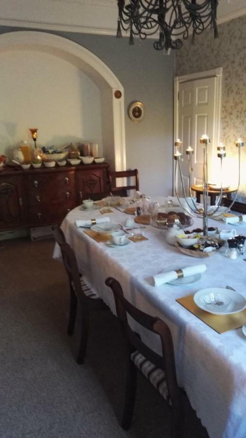 Inglewood House Bed & Breakfast มอนมัท ภายนอก รูปภาพ